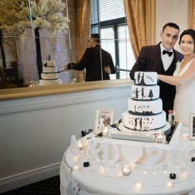 Wedding cake www.raheenwoodshotel.ie_v2