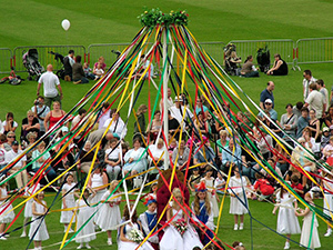 maypole 300x225